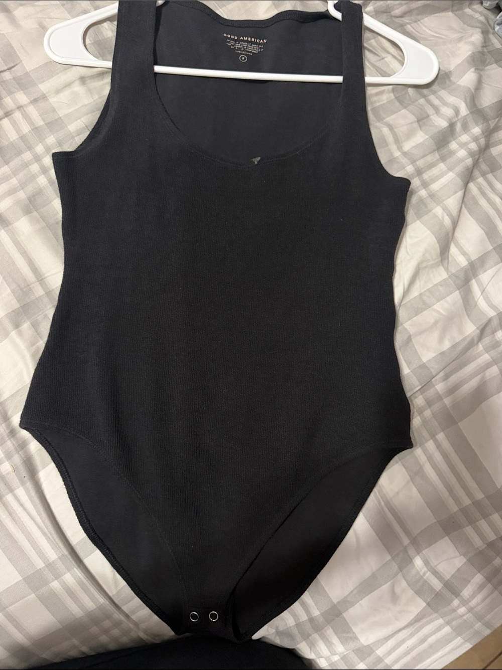 Good American Black Ribbed Scoop Neck Bodysuit
